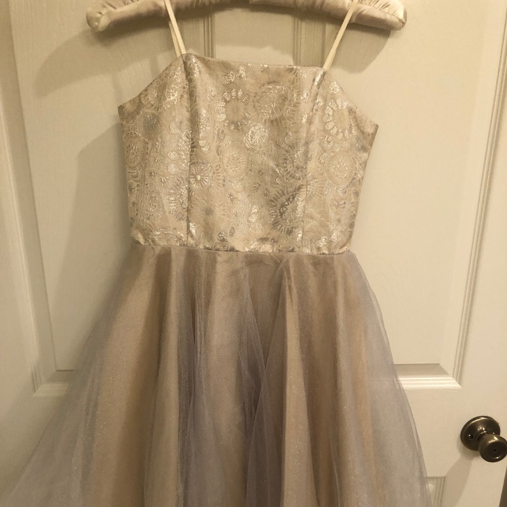 Un Deux Trois Special Occasion Party Dress GIRLS SIZE 12  BRAND NEW WITH TAG